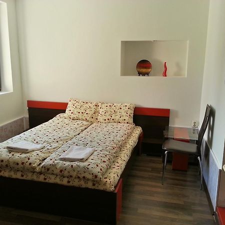 Guest House Zora Belogradchik Extérieur photo